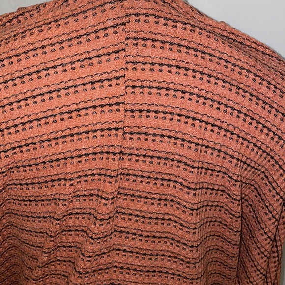 Daytrip Kimono Sleeve Waffle Weave Wrap Medium - Picture 7 of 10